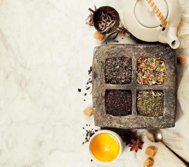 Herbal tea preparation with botanical specimens